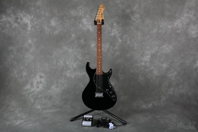 Line 6 Variax 300 Guitar