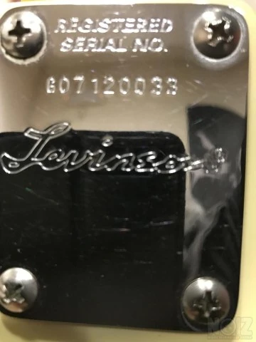 Washburn XB-100 με σκληρή θήκη βαλίτσα
