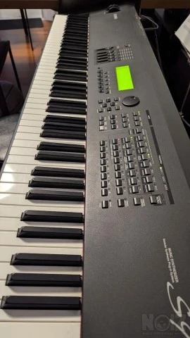 Yamaha S90 stage piano + PLG 150
