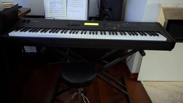 Yamaha S90 stage piano + PLG 150