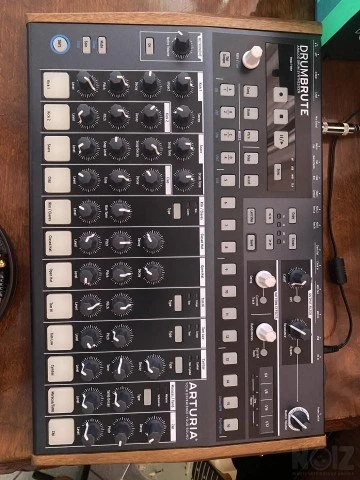 Arturia Drumbrute (Analog Drum Machine)