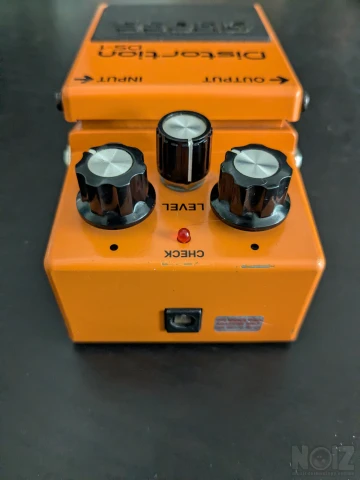 Boss Distortion DS-1  2004