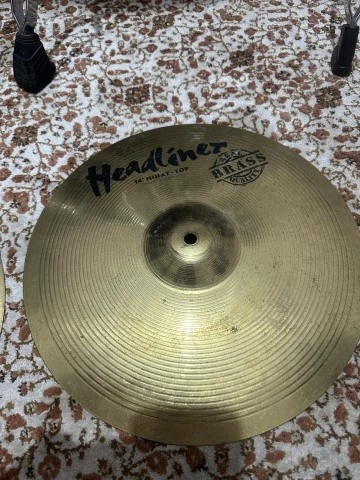 Headlinet 14’ hi-hat.