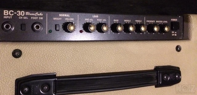 ROLAND  BC-30  Blues Cube guitar combo a