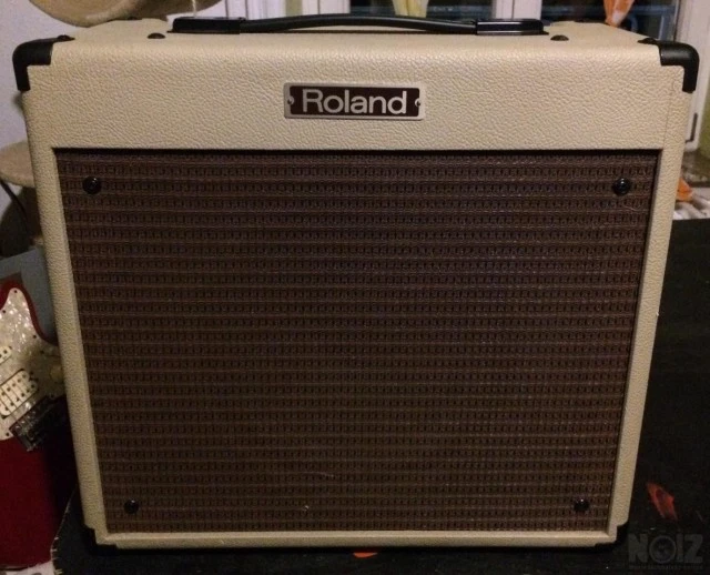 ROLAND  BC-30  Blues Cube guitar combo a