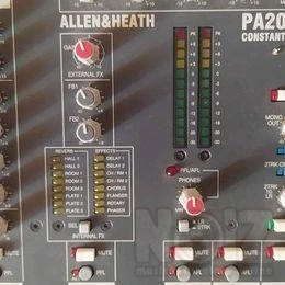 Αυτοενυσχιόμενη κονσόλα ήχου  1000w