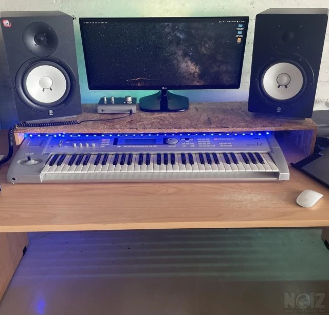 Korg Triton Le Music Workstation