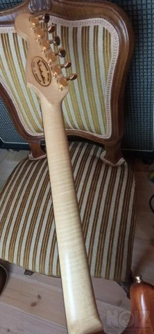 Vrachatis Super Strat