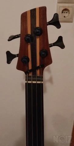 Handmade αταστο τετραχορδο