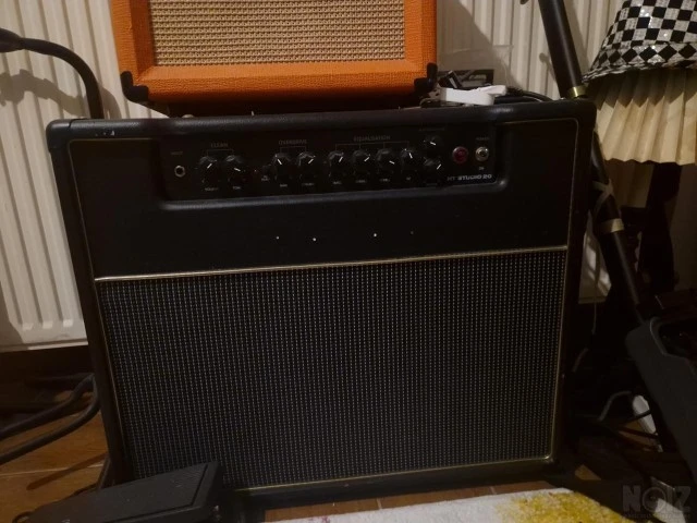 Λαμπατος BLACKSTAR HT STUDIO 20