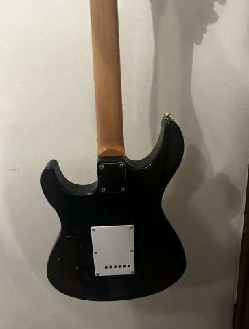 κιθάρα Yamaha Tourgear
