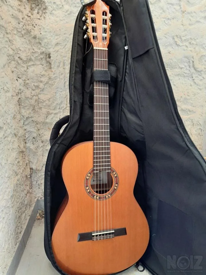 Karl Höfner 4/4 Klassic Guitar