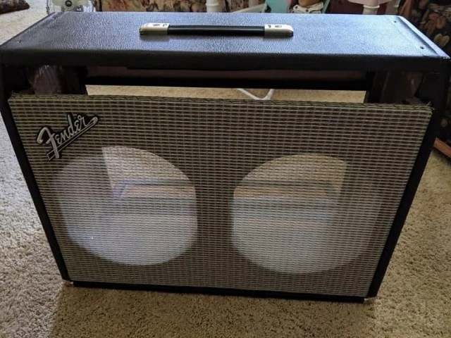 Ζητηση FENDER TWIN κουτι