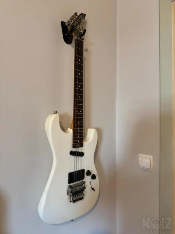 Charvel (1989) 375 Deluxe - EMG Gilmour 