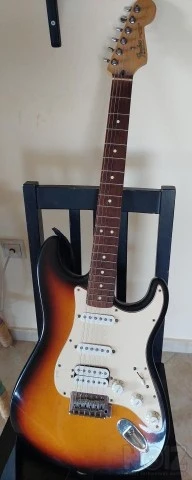 Fender stratocaster made in mexico