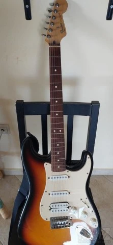 Fender stratocaster made in mexico
