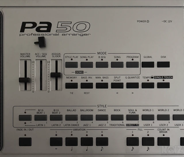 Αρμόνιο Korg Pa50 (+ θήκη + βάση)