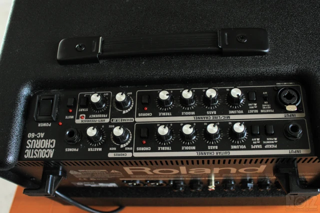 Roland AC-60 Acoustic Chorus Combo
