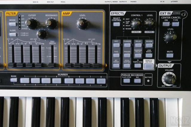 Roland GAIA SH-01 Synthesiser