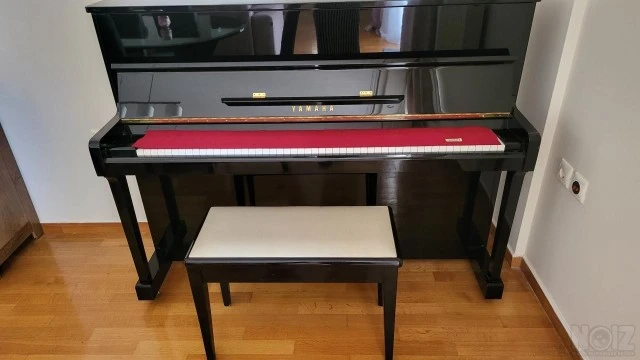 Πιανο ορθιο YAMAHA