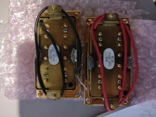 Gretsch G5570 Gold