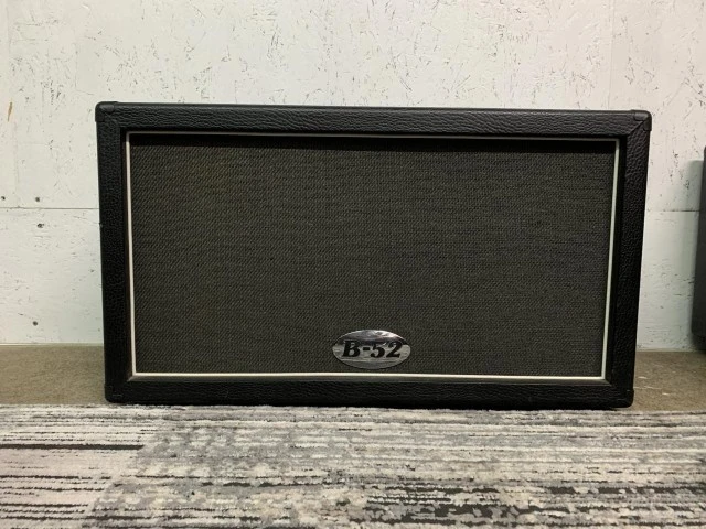 B-52 guitar cab 2X12