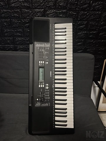Yamaha PSR-E373