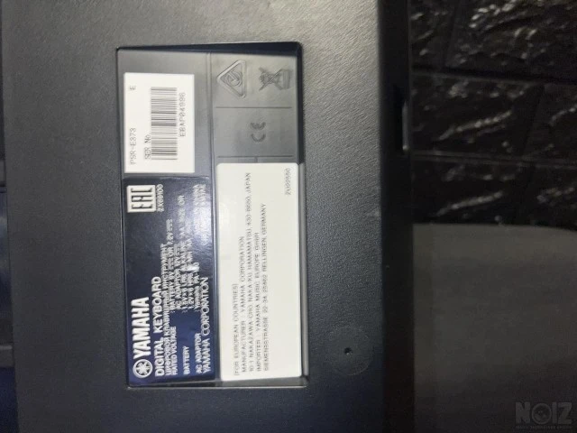 Yamaha PSR-E373