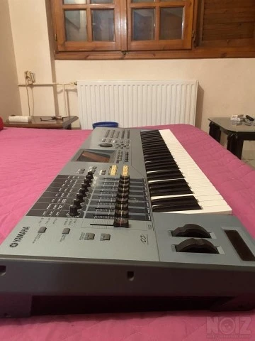 Yamaha motif xs6