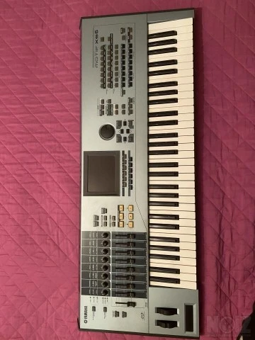 Yamaha motif xs6