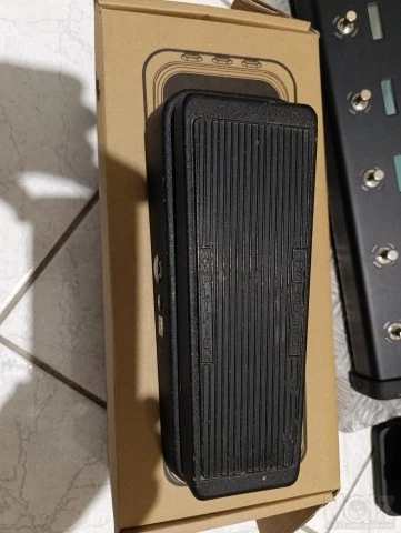 Cry Baby Dunlop original GCB-95