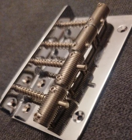Bass bridge p bass jazz bass