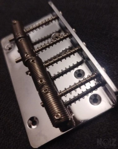 Bass bridge p bass jazz bass