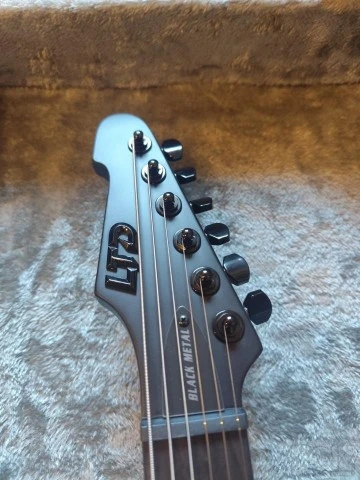 ESP LTD Phoenix Black Metal