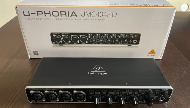 Behringer UMC404HD