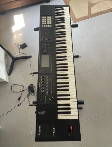 Roland FA 07