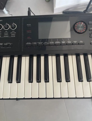 Roland FA 07