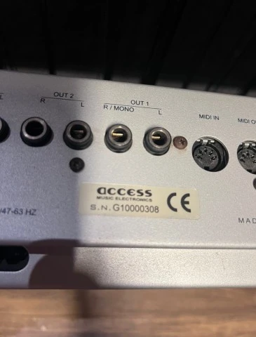 Access Virus Indigo 2000 - Silver