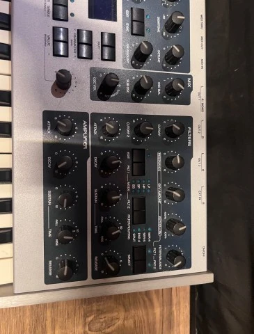 Access Virus Indigo 2000 - Silver