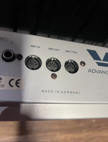 Access Virus Indigo 2000 - Silver