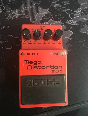Boss MD-2 mega distortion