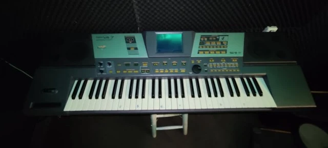 ROLAND VA-7