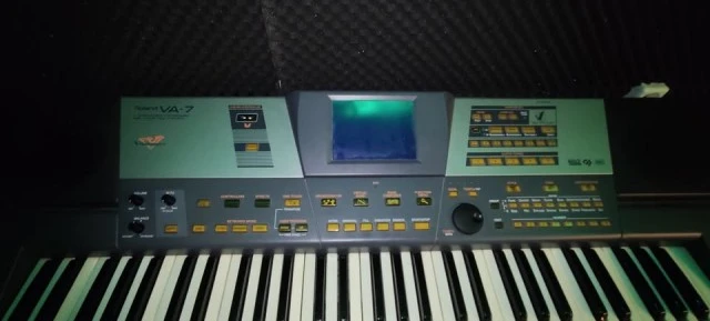 ROLAND VA-7