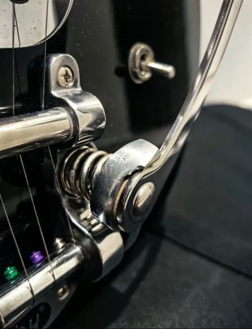 Squier Vintage Modified Cabronita Telecaster Bigsby