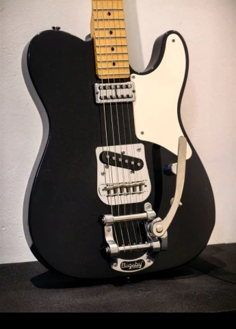 Squier Vintage Modified Cabronita Telecaster Bigsby