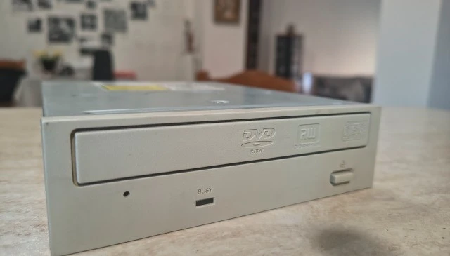  Pioneer DVR-109 DVD recorder