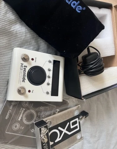 H9 harmoniser + Barn3 footswitch