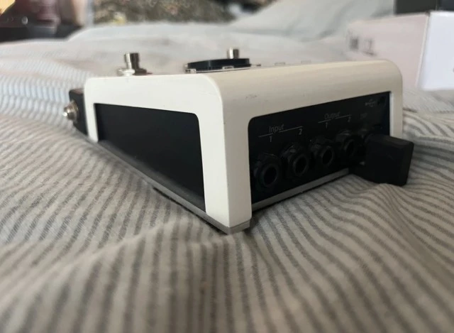 H9 harmoniser + Barn3 footswitch