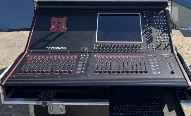  DiGiCo Quantum 225 with MQ-Rack