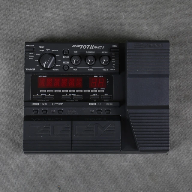 Zoom 707II Guitar Multieffects Processor + Τροφοδοτικό 
